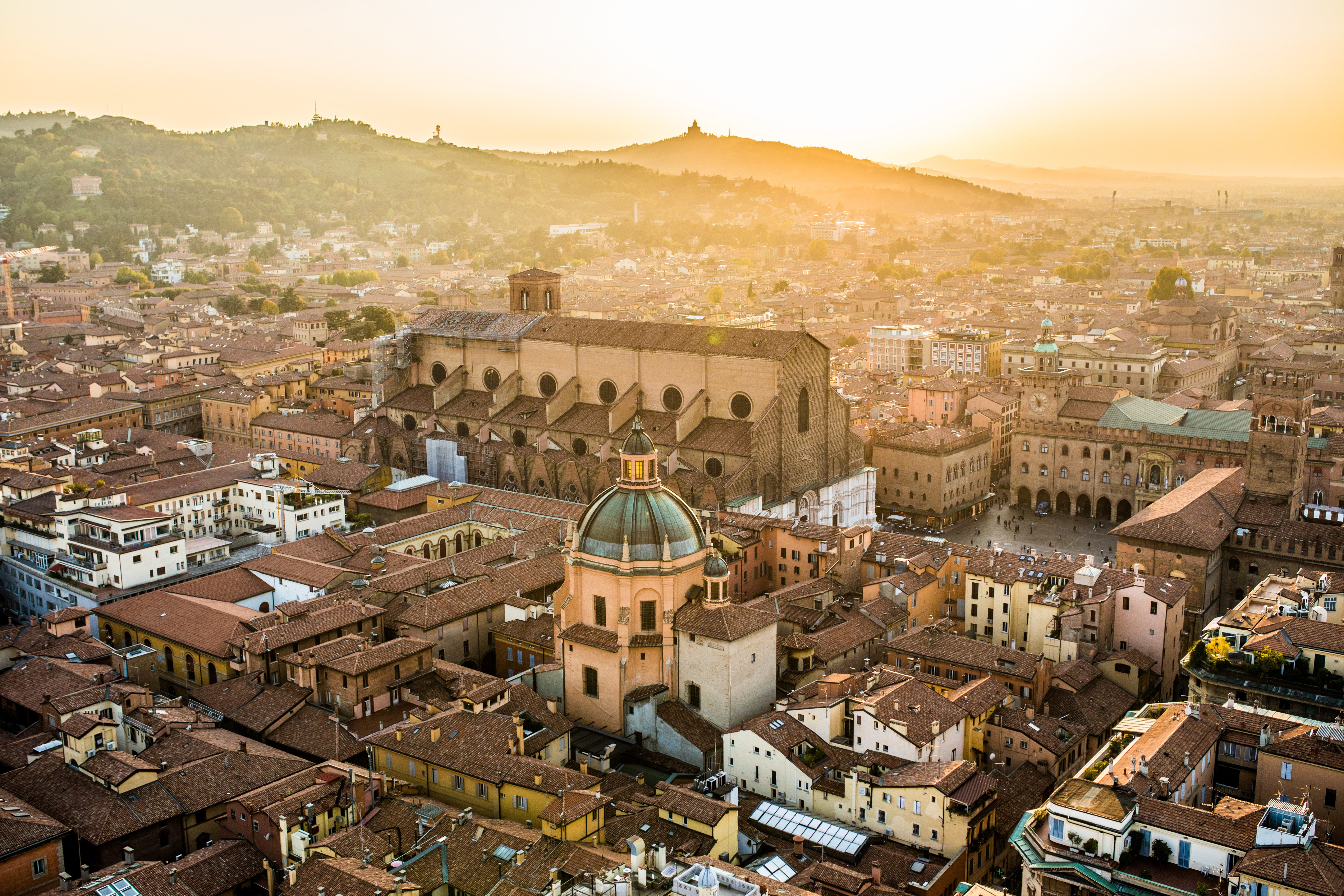 Stadtüberblick über Bologna